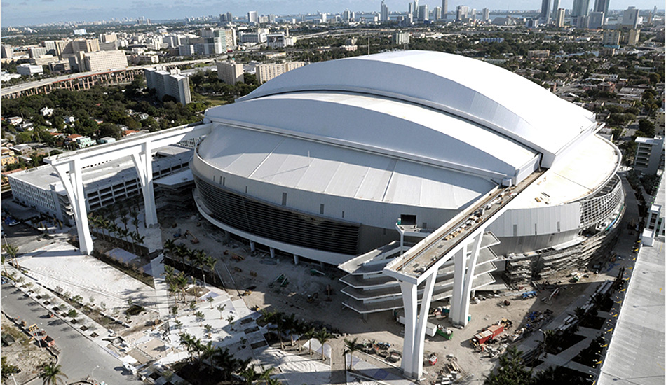 LoanDepot Ballpark Retractable Roof